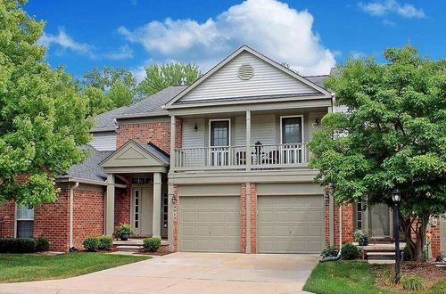 3913 Ravensfield Dr, Canton, MI, 48188-7925 | Card Image