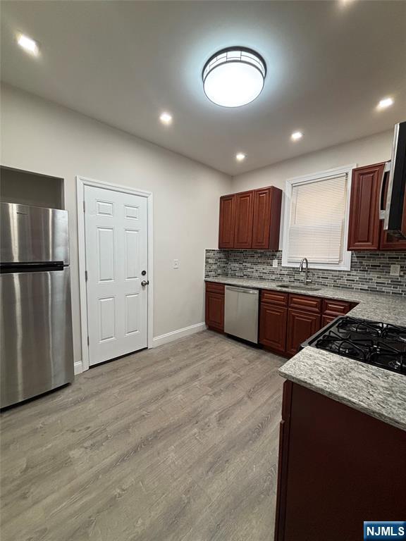 Residential Lease in Newark 2