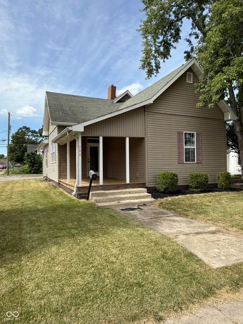 504 Lebanon St, Lebanon, IN, 46052-2117 | Card Image