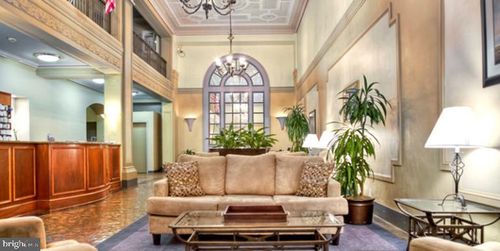 apt-0b-813-3900 Chestnut St, PHILADELPHIA, PA, 19104-3123 | Card Image