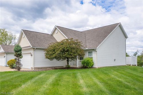 5333 Fawn Cir, Kent, OH, 44240-5611 | Card Image