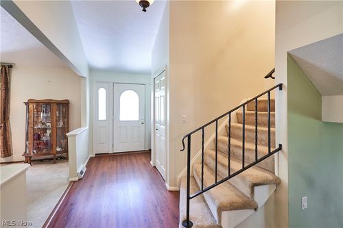 34138 Gem Cir, North Ridgeville, OH, 44039-2049 | Card Image