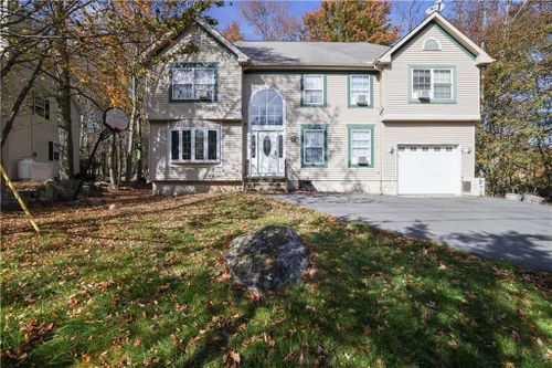 638 Country Place, Tobyhanna Twp, PA, 18466 | Card Image