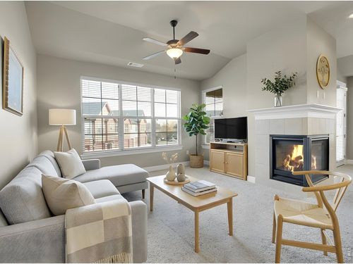 apt-e5-1379 Charles Dr, Longmont, CO, 80503-2394 | Card Image