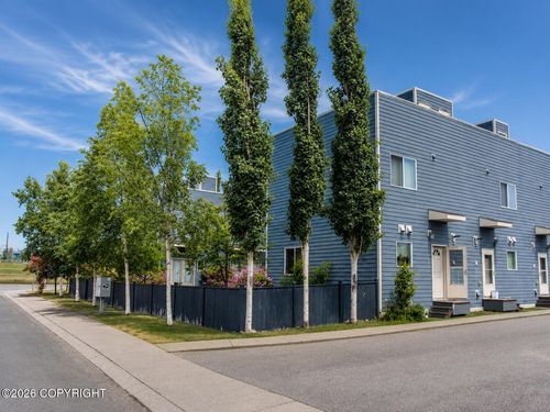 237 W 13th Ave, Anchorage, AK, 99501-4418 | Card Image