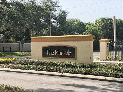 111-5602 Pinnacle Heights Cir, TAMPA, FL, 33624-4024 | Card Image