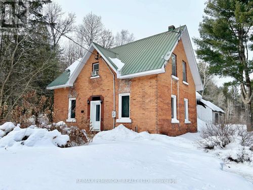 476 Airport Road, Petawawa, ON, K8A6W7 | Card Image
