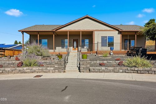 2451 Ne Bobbi Pl, Prineville, OR, 97754-9089 | Card Image