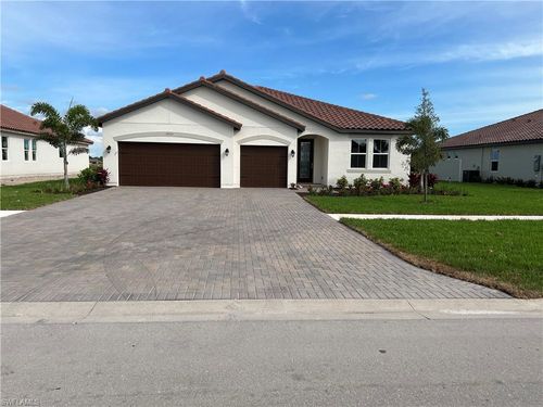 2063 Grove Dr, NAPLES, FL, 34120-7575 | Card Image