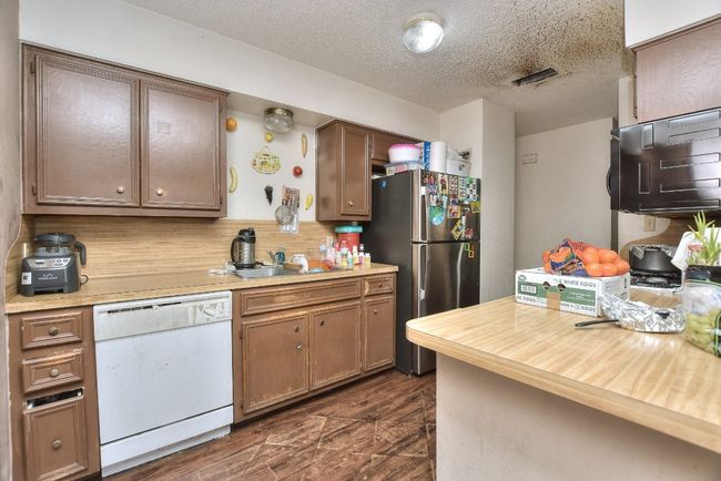 Kitchen | Image 9
