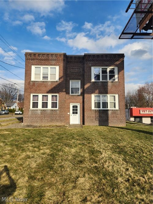 4941 Market St, Youngstown, OH, 44512-2125 | Card Image