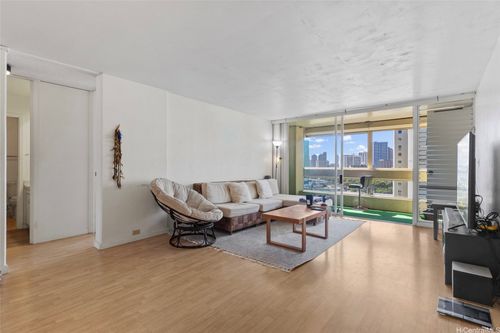 apt-1108-1212 Punahou St, Honolulu, HI, 96826-1037 | Card Image