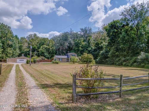 266 County Road 2, Liberty Center, OH, 43532-9593 | Card Image