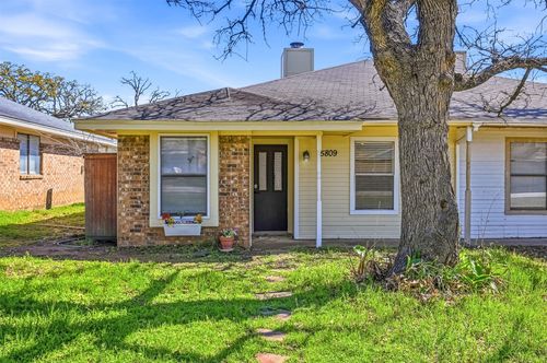 5809 Mansfield Rd, Arlington, TX, 76017-4418 | Card Image