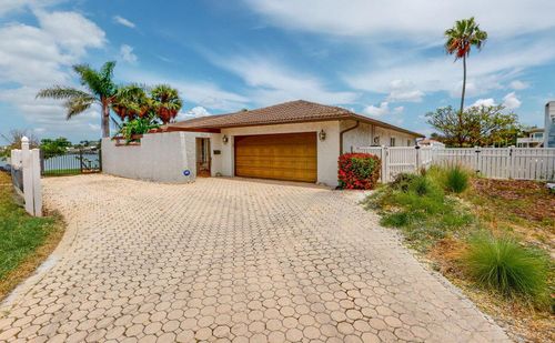 5960 Bahama Way N, ST PETE BEACH, FL, 33706-2224 | Card Image