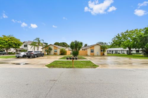 12467 Westhampton Cir, Wellington, FL, 33414-5582 | Card Image