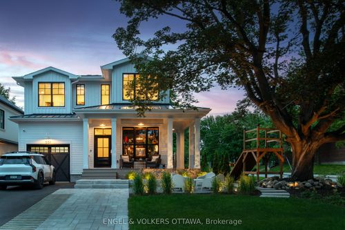 551 Hillcrest Ave, Ottawa, ON, K2A2N1 | Card Image