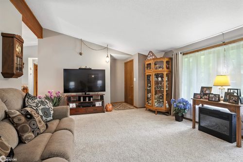 10186 Lupine Trl, Bloomfield, IA, 52537-6889 | Card Image