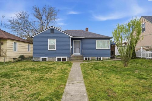 14 E 5th Ave, Kennewick, WA, 99336-3948 | Card Image