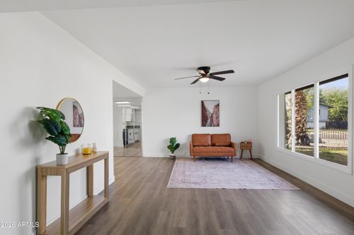 4813 W Hayward Ave, Glendale, AZ, 85301-1536 | Card Image