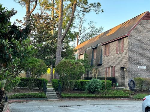 apt-199-840 Threadneedle St, Houston, TX, 77079-2821 | Card Image
