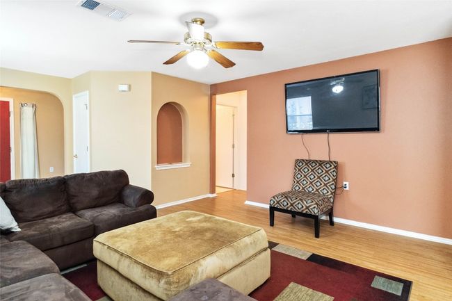 1114 Emmitt Run, House other with 3 bedrooms, 2 bathrooms and null parking in Austin TX | Image 7