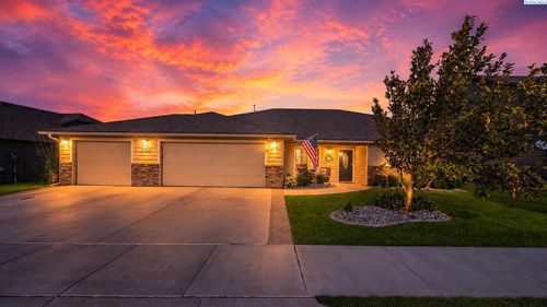 3102 S Dawes St, Kennewick, WA, 99338-2706 | Card Image
