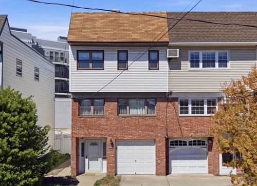 195 Avenue A, Bayonne, NJ, 07002 | Card Image