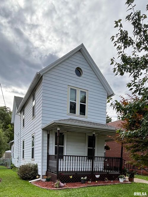 812 N 12th St, Quincy, IL, 62301-2430 | Card Image