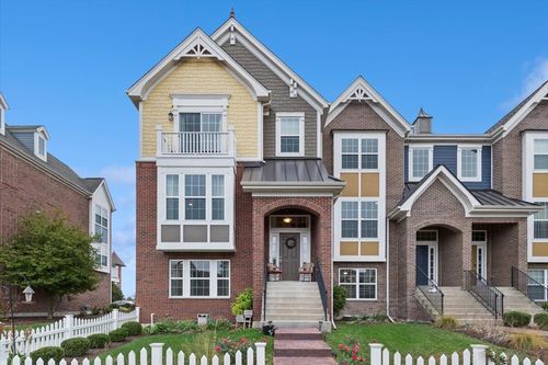 4199 Royal Mews Cir, Naperville, IL, 60564-7173 | Card Image