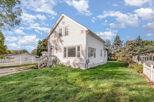 112 Windsor St, Alma, MI, 48801-2536 | Card Image