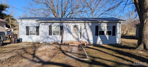 160 S Church St, New Canton, IL, 62356-3251 | Card Image