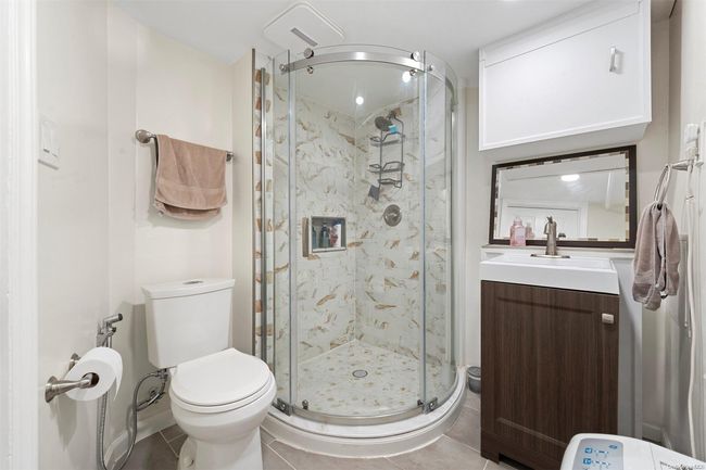 49-44 167 Th St, House other with 4 bedrooms, 3 bathrooms and null parking in Fresh Meadows NY | Image 27