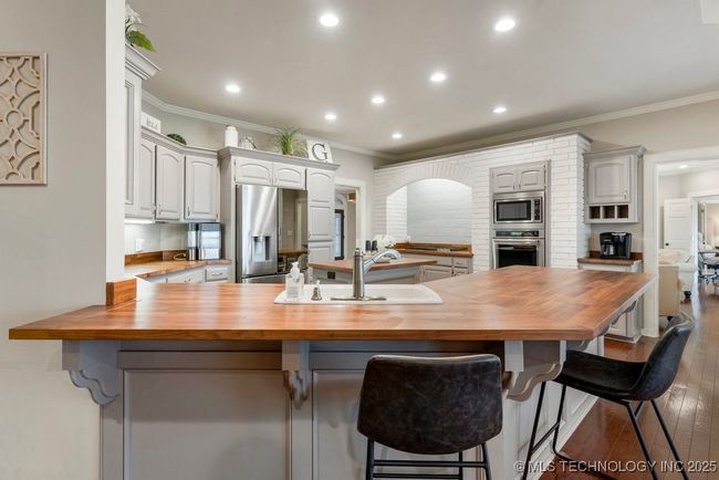 8766 Haskell Dr, House other with 4 bedrooms, 5 bathrooms and null parking in Broken Arrow OK | Image 27