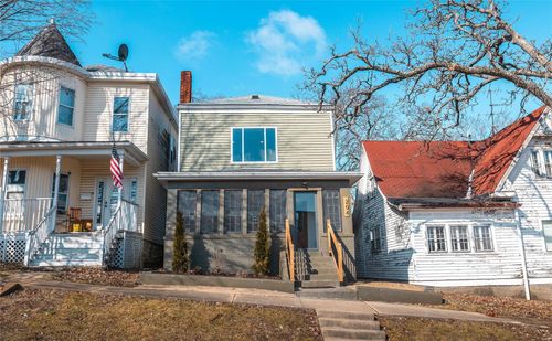 204 S 3rd St, De Soto, MO, 63020-2032 | Card Image