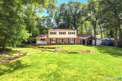 31 Granite Dr, Norwalk, CT, 06851-1204 | Card Image