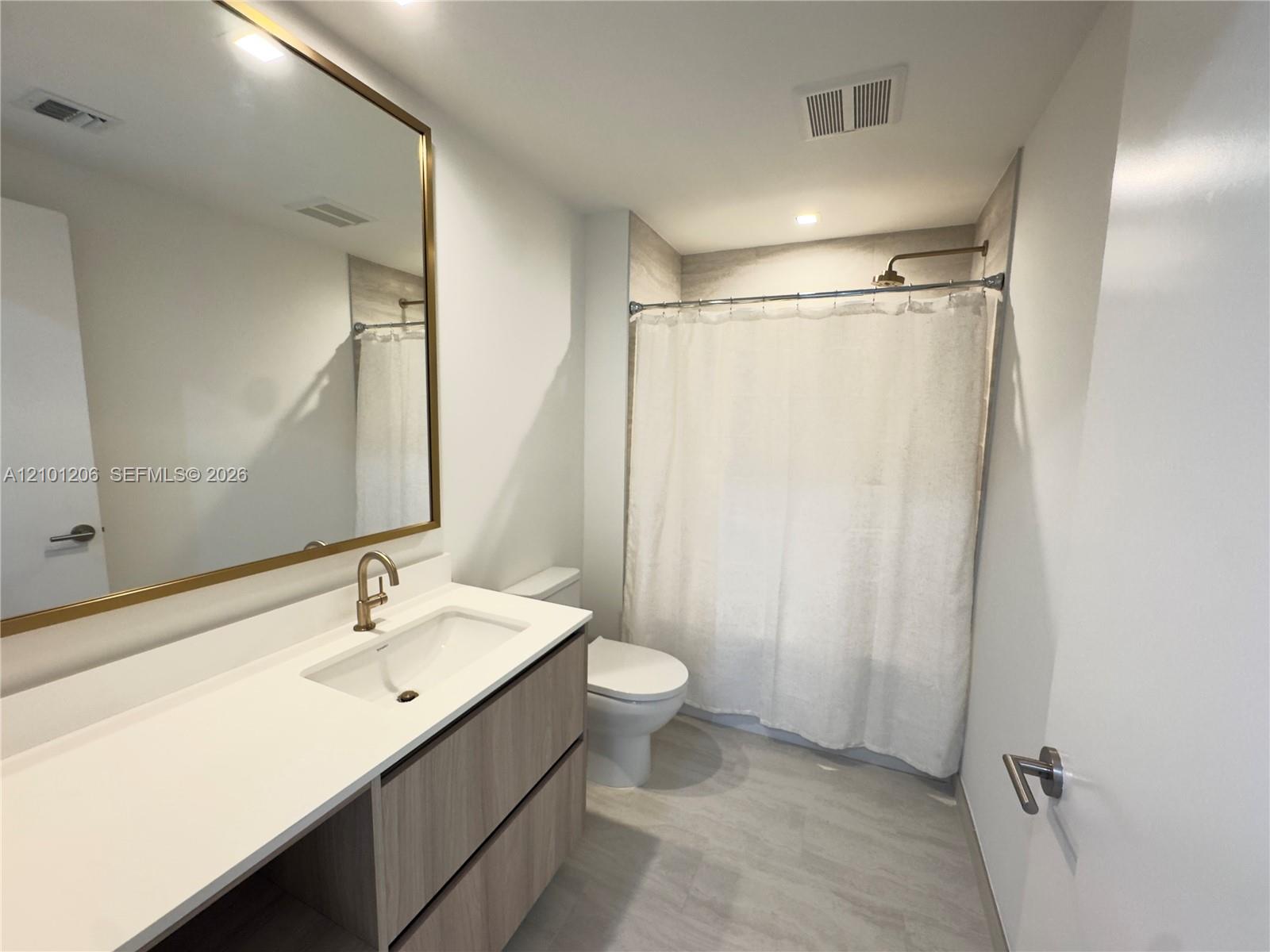 Residential Lease in Miami 5