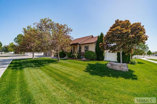 140 Casa Dr, Idaho Falls, ID, 83404-4916 | Card Image