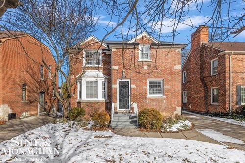 412 Manor St, Grosse Pointe Farms, MI, 48236-3211 | Card Image