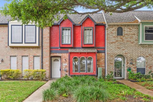 214-11002 Hammerly Boulevard, Houston, TX, 77043 | Card Image