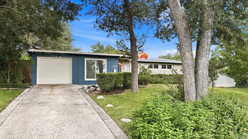 326 Burnside Dr, San Antonio, TX, 78209-2904 | Card Image