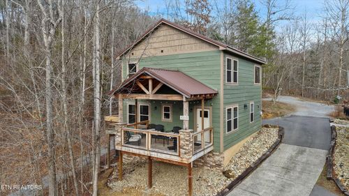 1010 Ravens Ford Way, Sevierville, TN, 37876-1696 | Card Image