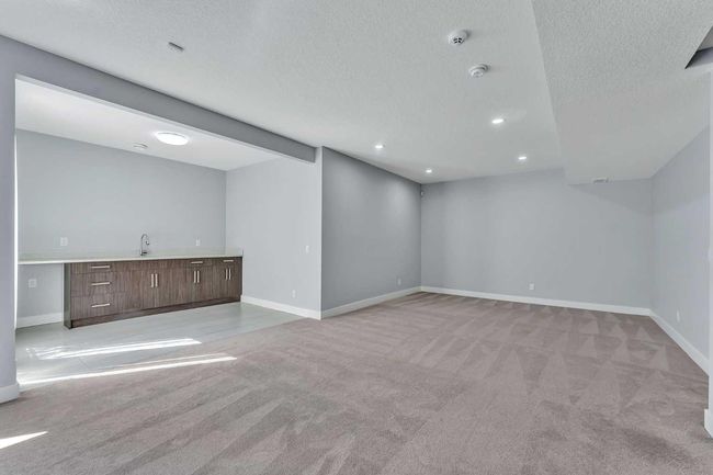 197 Kinniburgh Circle, House other with 5 bedrooms, 5 bathrooms and 6 parking in Chestermere AB | Image 35