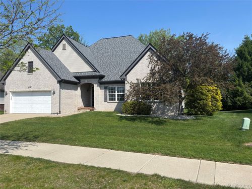 2108 Lagoon Dr, Rochester Hills, MI, 48309-3874 | Card Image