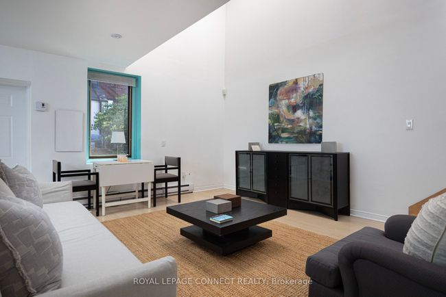 288 Sherbourne St, House attached with 9 bedrooms, 5 bathrooms and null parking in Toronto ON | Image 36