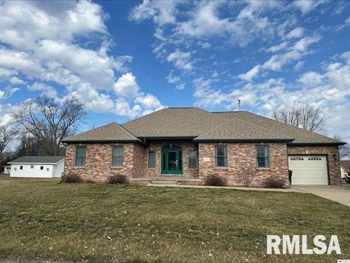 205 E State St, Astoria, IL, 61501-8887 | Card Image