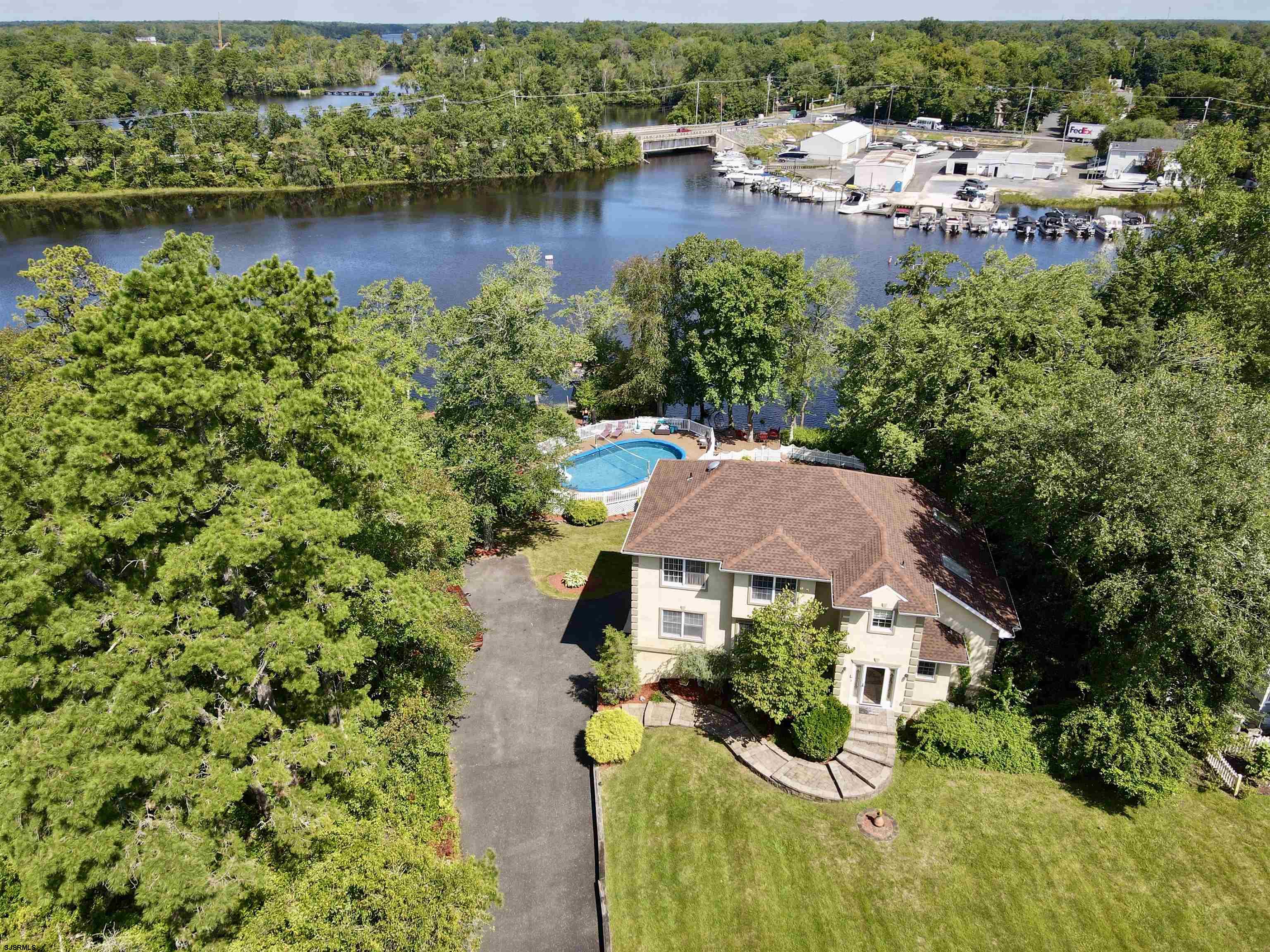 Dannenhauer Ln, Mays Landing, NJ 08330