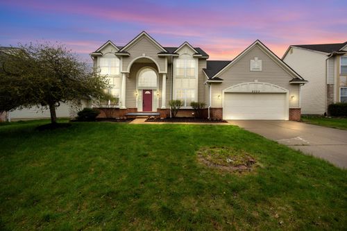 2353 Timbercrest Ct, Ann Arbor, MI, 48105-9269 | Card Image