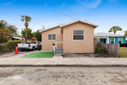 534 21st Street, WEST PALM BEACH, FL, 33407 | Card Image