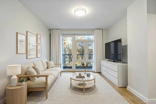 4c-2809 39th Ave, Long Island City, NY, 11101-2899 | Card Image